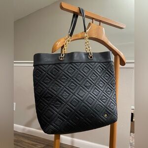 Tory Burch Fleming Quilted Leather Tote Black Gold Chain Handles